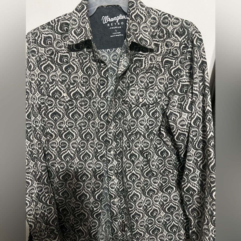 Wrangles men dress shirt
